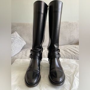 Burberry Leather riding boots